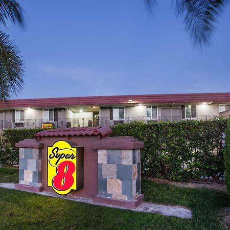 במוטל Super 8 By Wyndham Redlands/San Bernardino מראה חיצוני תמונה