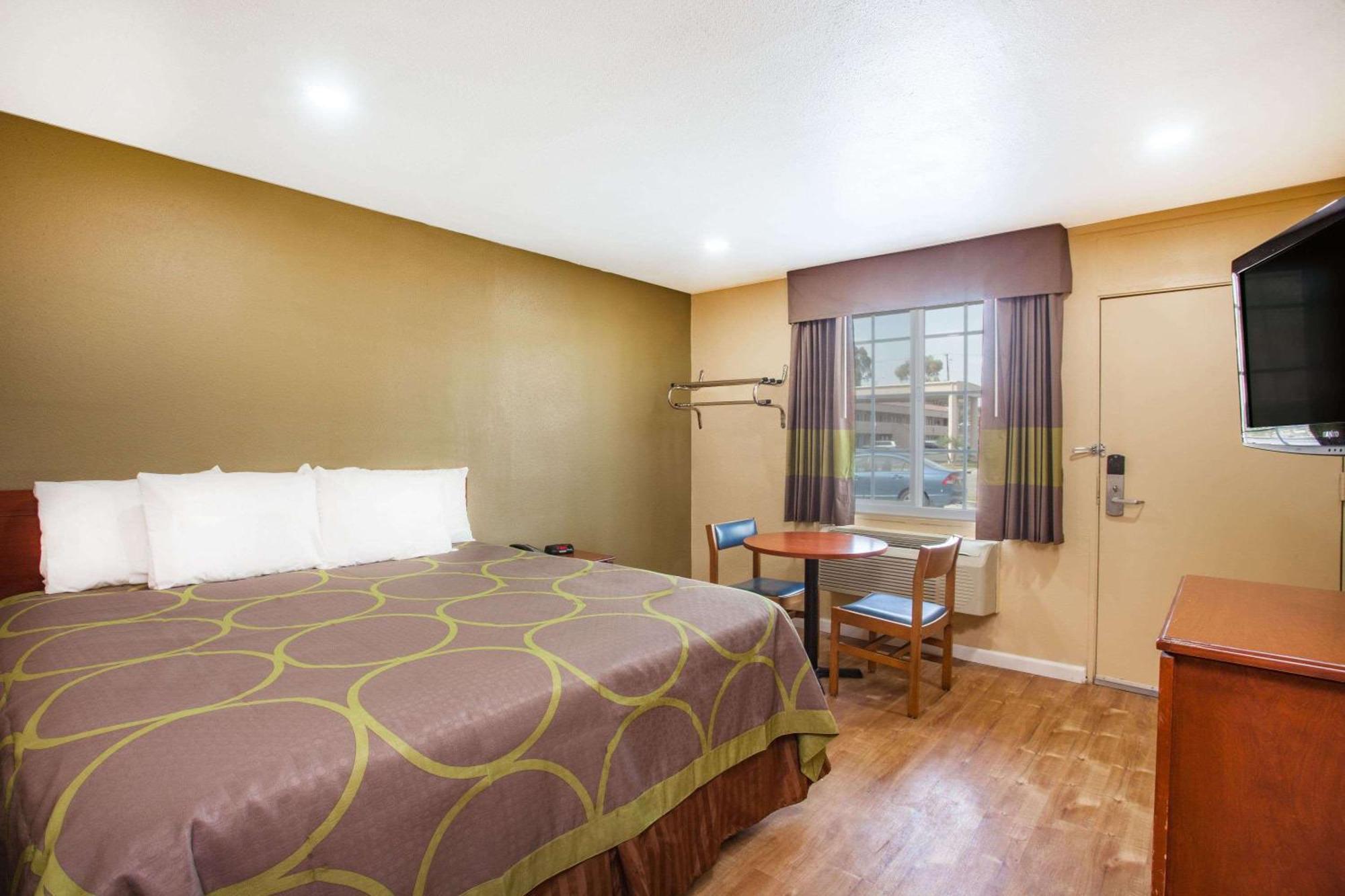 במוטל Super 8 By Wyndham Redlands/San Bernardino מראה חיצוני תמונה