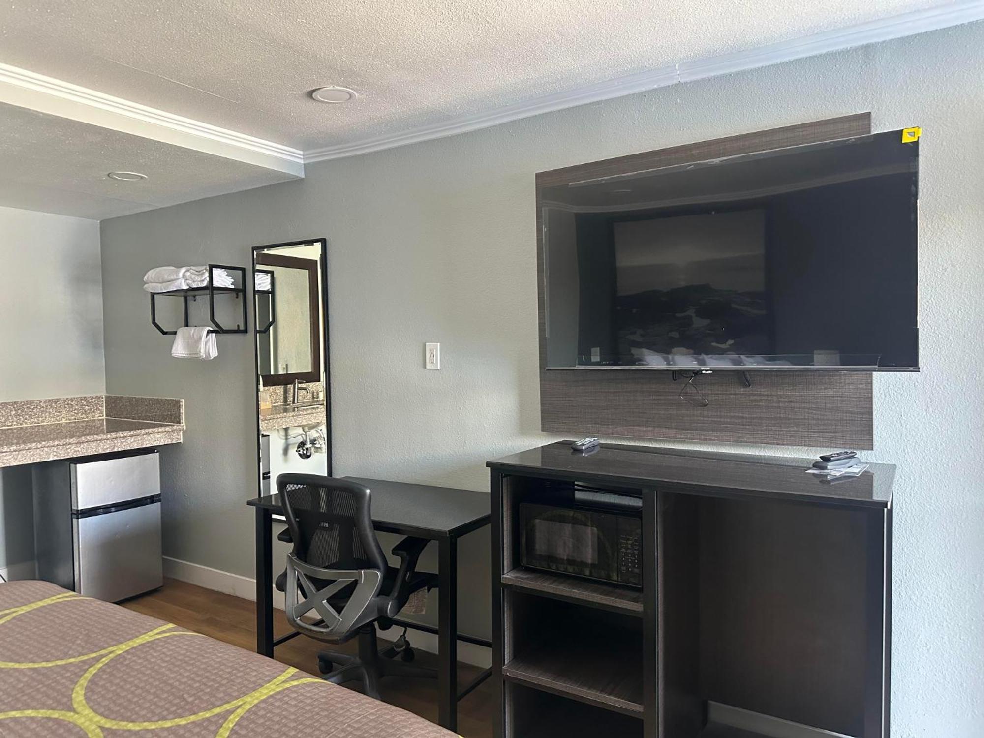 במוטל Super 8 By Wyndham Redlands/San Bernardino מראה חיצוני תמונה
