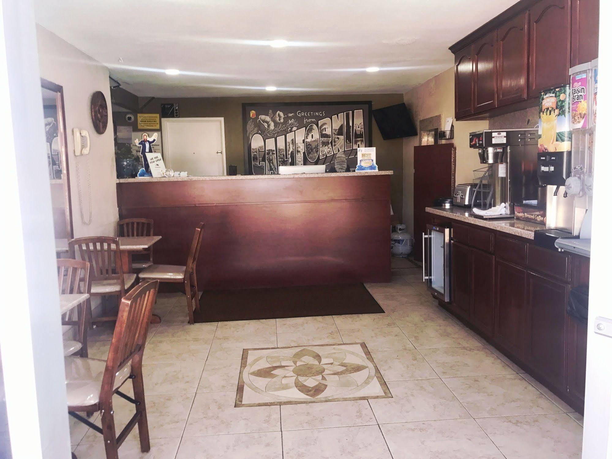 במוטל Super 8 By Wyndham Redlands/San Bernardino מראה חיצוני תמונה